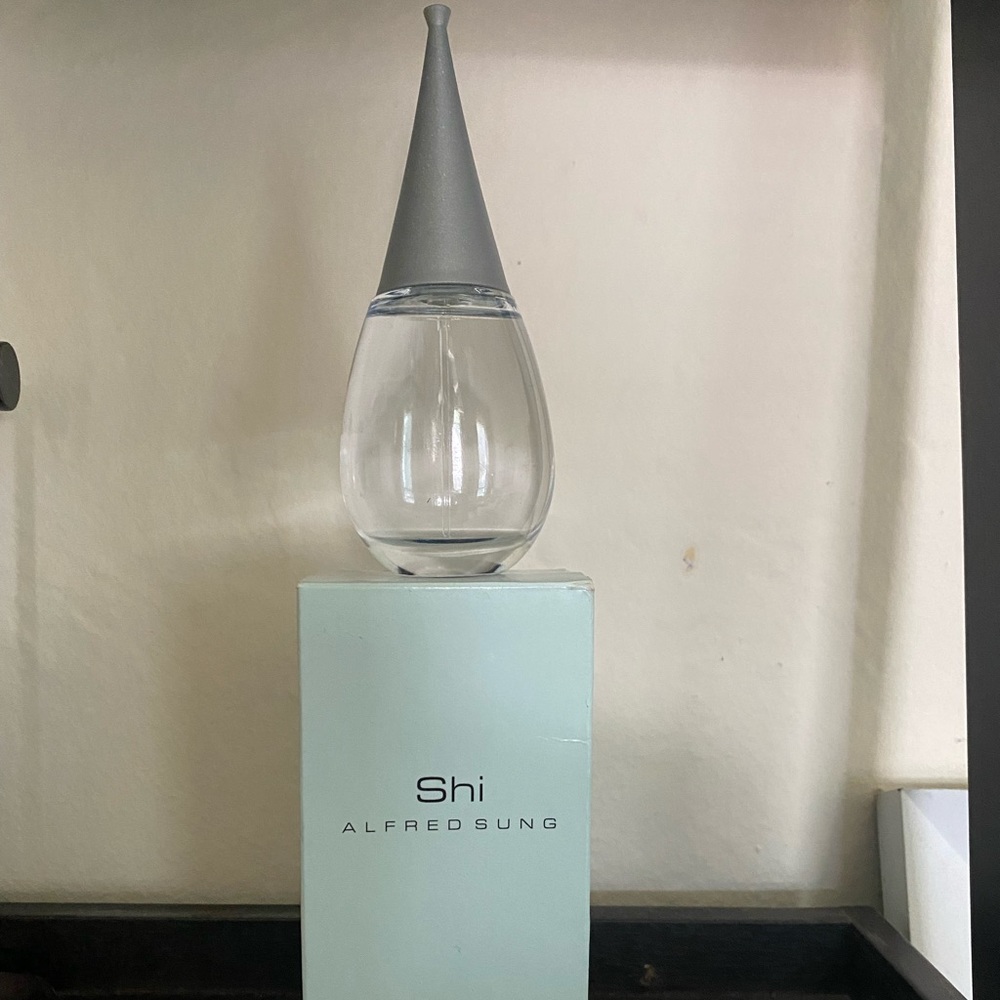 Shi perfume by Alfred Sung